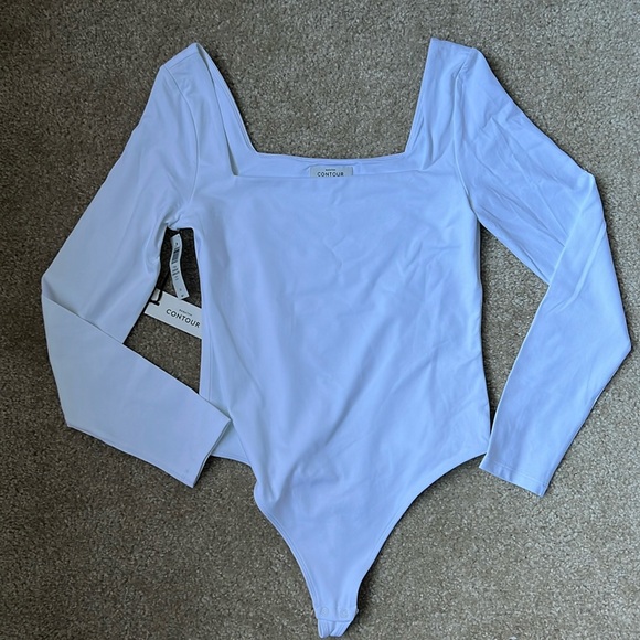 Aritzia Contour Squareneck Longsleeve Bodysuit - Picture 5 of 7